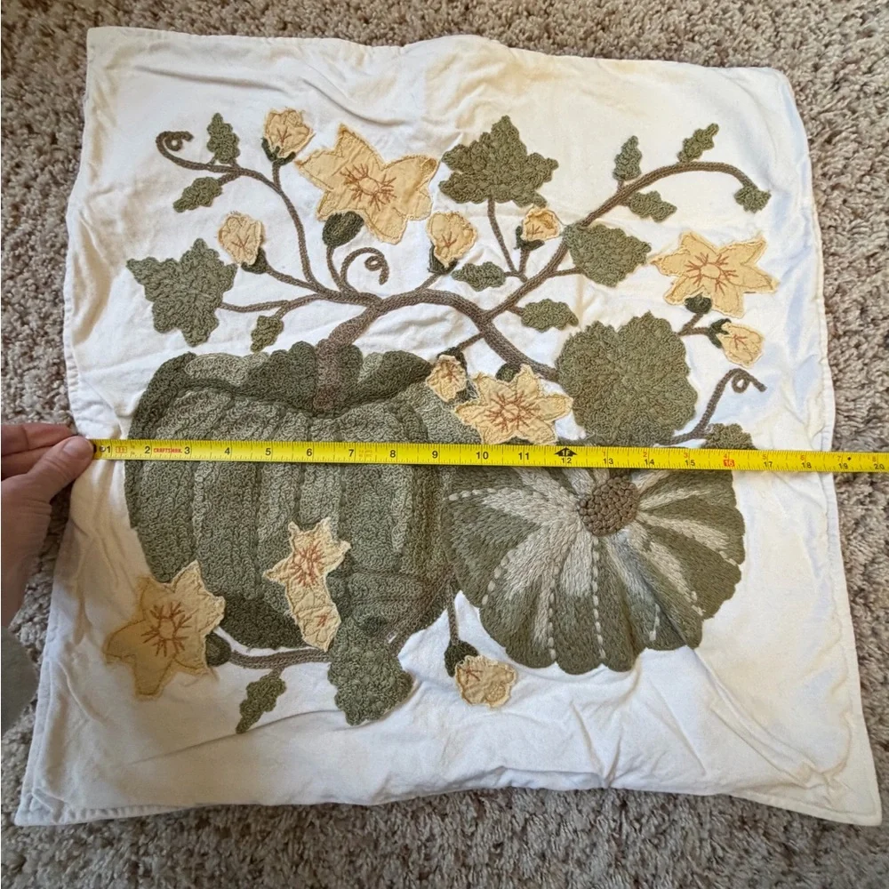 Pottery Barn 20 x 20 pumpkin patch crewel embroidered pillow cover cream green